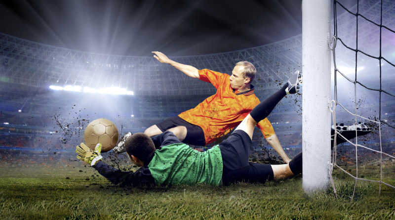 运动员在足球比赛中表现出色 运动员在足球比赛中表现出色