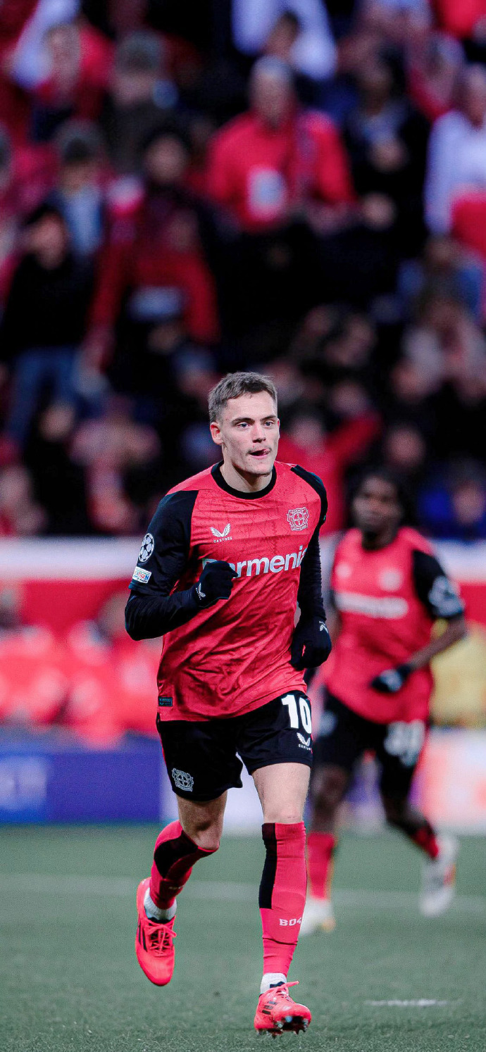 勒沃库森实现大胜,重返争冠行列 勒沃库森实现大胜,重返争冠行列