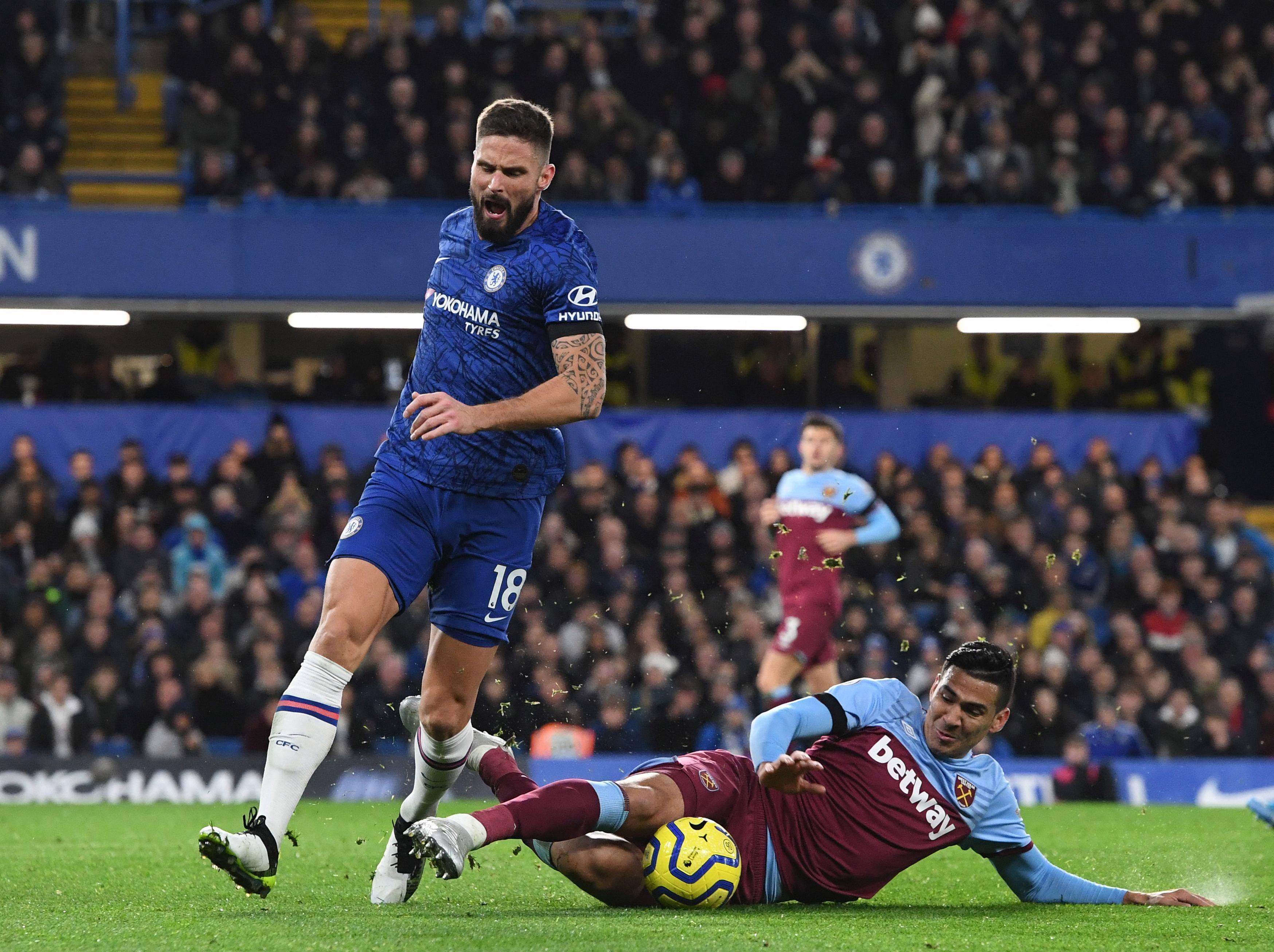 悟空体育官网-民工主场击败西汉姆联,赛季首战三分抢眼表现