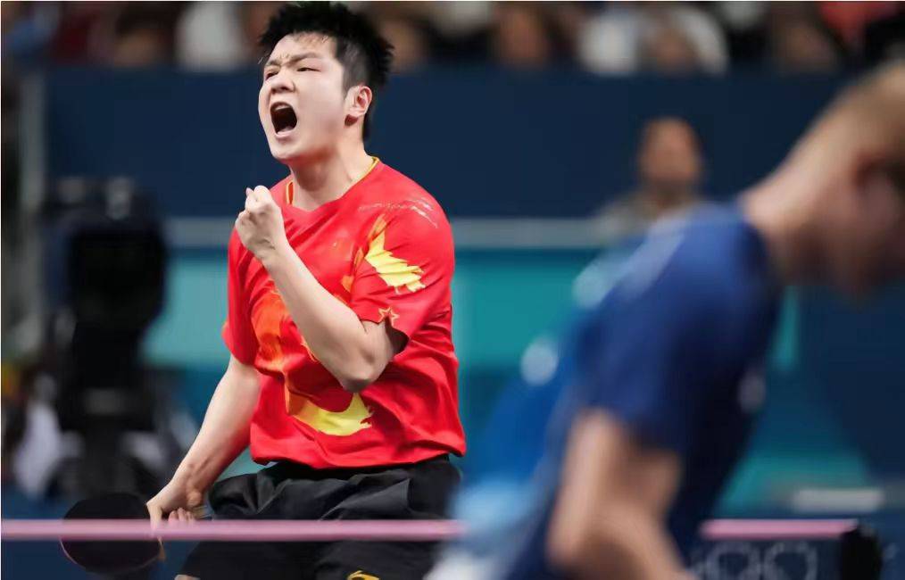 悟空体育官网-东道主球队不甘示弱,一路向前冲刺争夺冠军