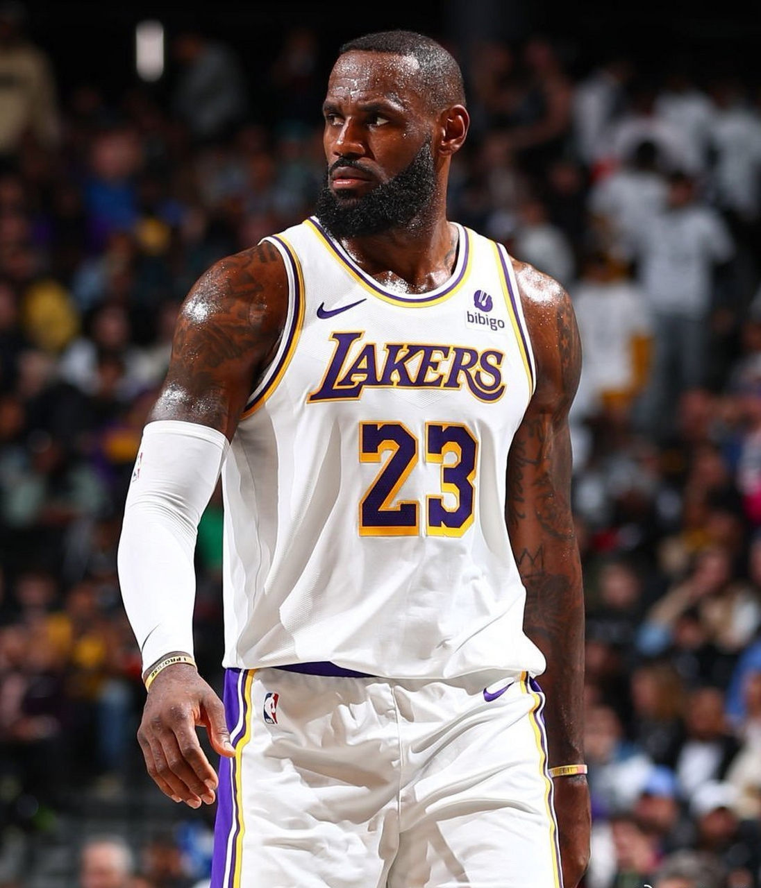 悟空体育-湖人队大胜对手,士气高涨迎接下一轮比赛