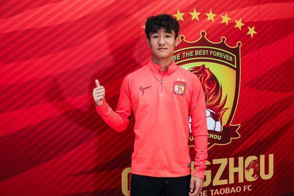 富力客场战平深圳,拿下重要一分 富力客场战平深圳,拿下重要一分