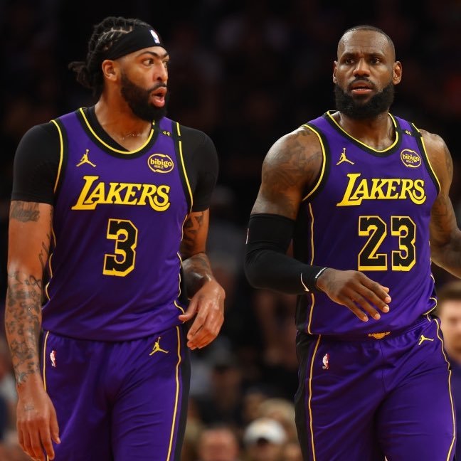 湖人队主帅大赞新援的表现,球队迎来新的团队氛围 湖人队主帅大赞新援的表现,球队迎来新的团队氛围