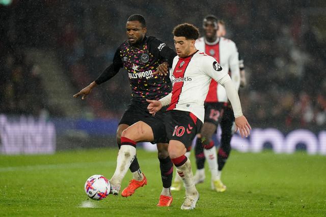 南安普敦客场失利,保级形势再添困难 南安普敦客场失利,保级形势再添困难