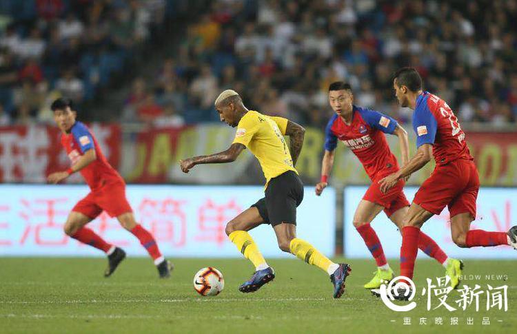 悟空体育-重庆斯威客场痛失胜利,遗憾输球