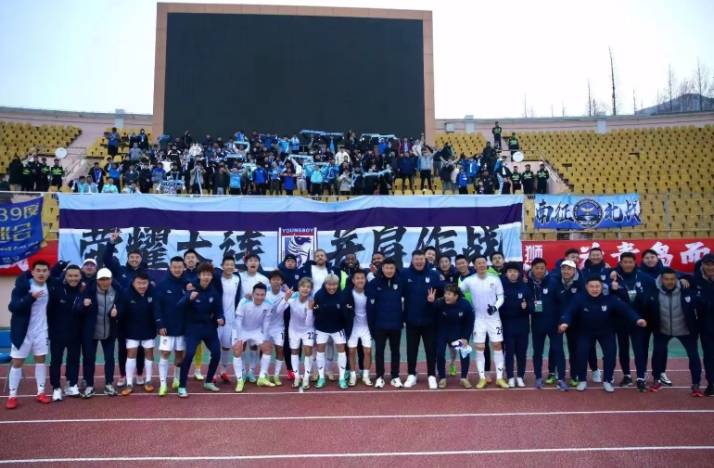 悟空体育-阿贾克斯锋线连续爆发,进球效率惊人