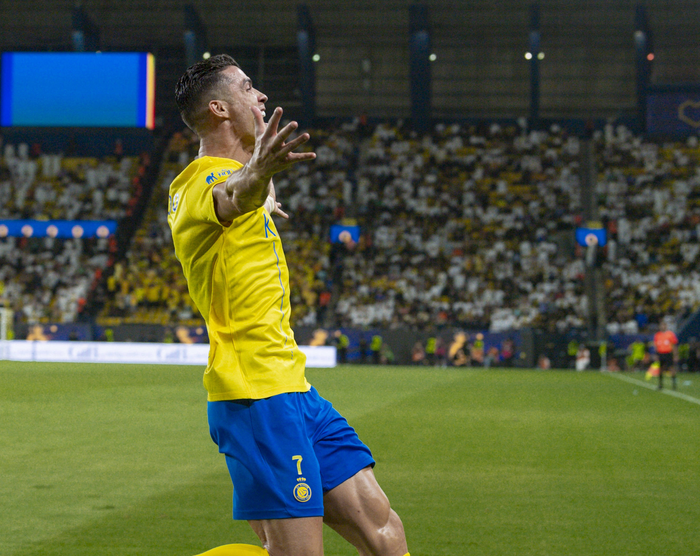 尤文图斯前锋罗纳尔多荣膺金靴 尤文图斯前锋罗纳尔多荣膺金靴