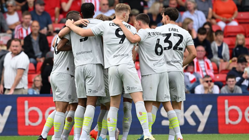 伯明翰城主场1-2不敌伯顿,输球形势堪忧 伯明翰城主场1-2不敌伯顿,输球形势堪忧