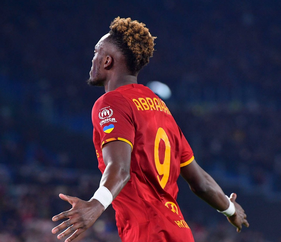 悟空体育官方网站-罗马宣布引进新援,球迷期待他在欧冠赛场上表现