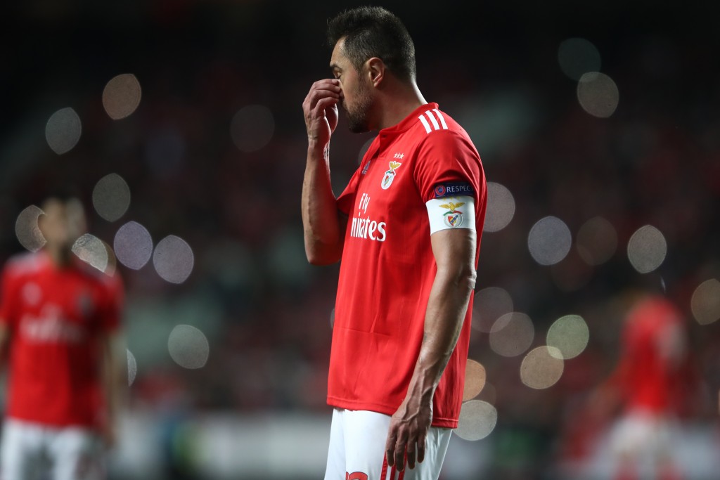 阿贾克斯登顶,再次取得胜利 阿贾克斯登顶,再次取得胜利