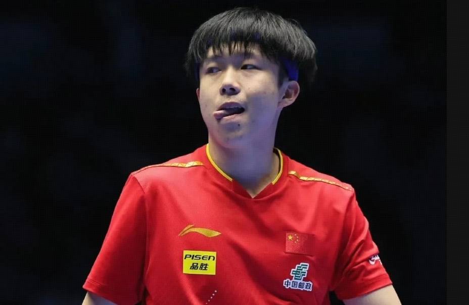 瓦伦西亚关键时刻逆转胜局，赢得喝彩