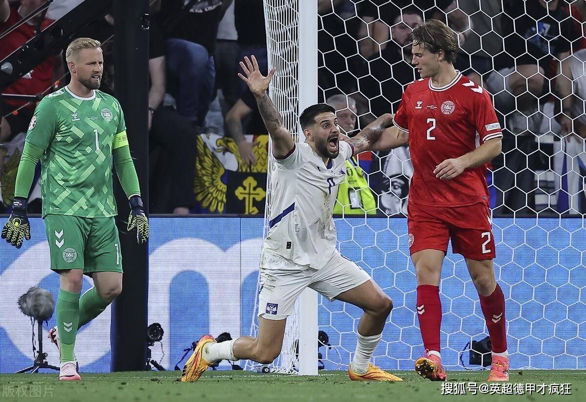 悟空体育-丹麦后卫因黄牌累计停赛,球队备阵困难