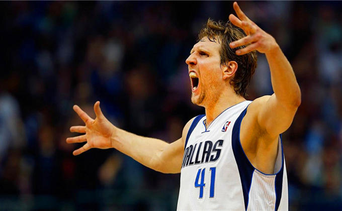 悟空体育-猛龙惊艳登顶,夺冠可能性增加