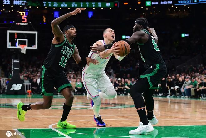 悟空体育官网-克里夫兰骑士大胜凯尔特人,豪取10连胜