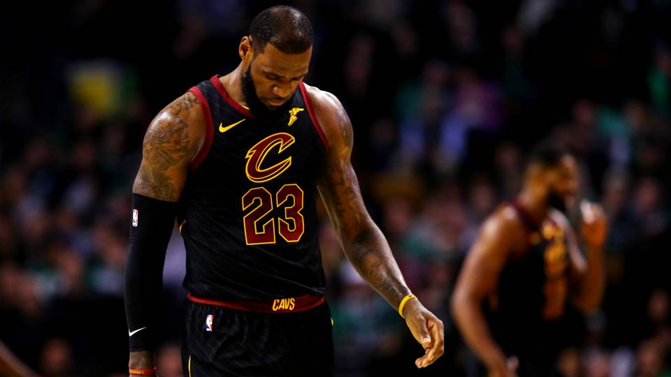 悟空体育官方网站-骑士横扫马刺,拉塞尔壮观27分