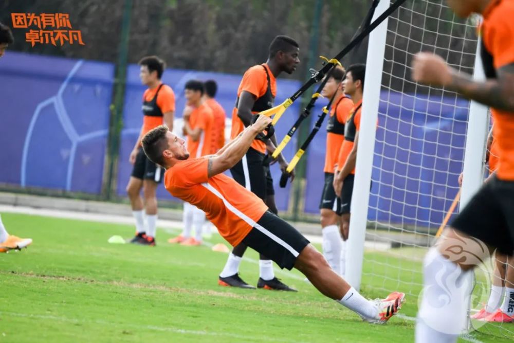 季后赛氛围渐浓，各队积极备战迎接挑战