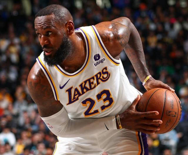 悟空体育-科隆主帅寻求变革,希望球队进步