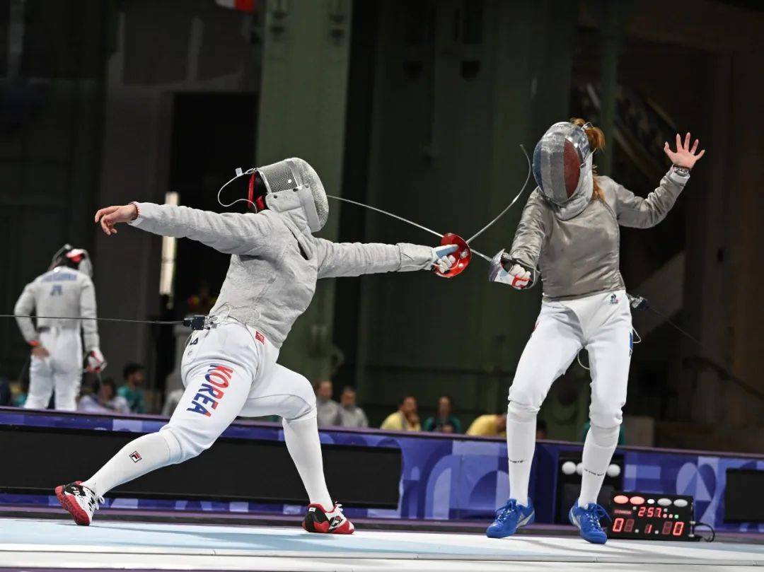 悟空体育官网-怒冲!骑士全队力挫绝卓夺胜