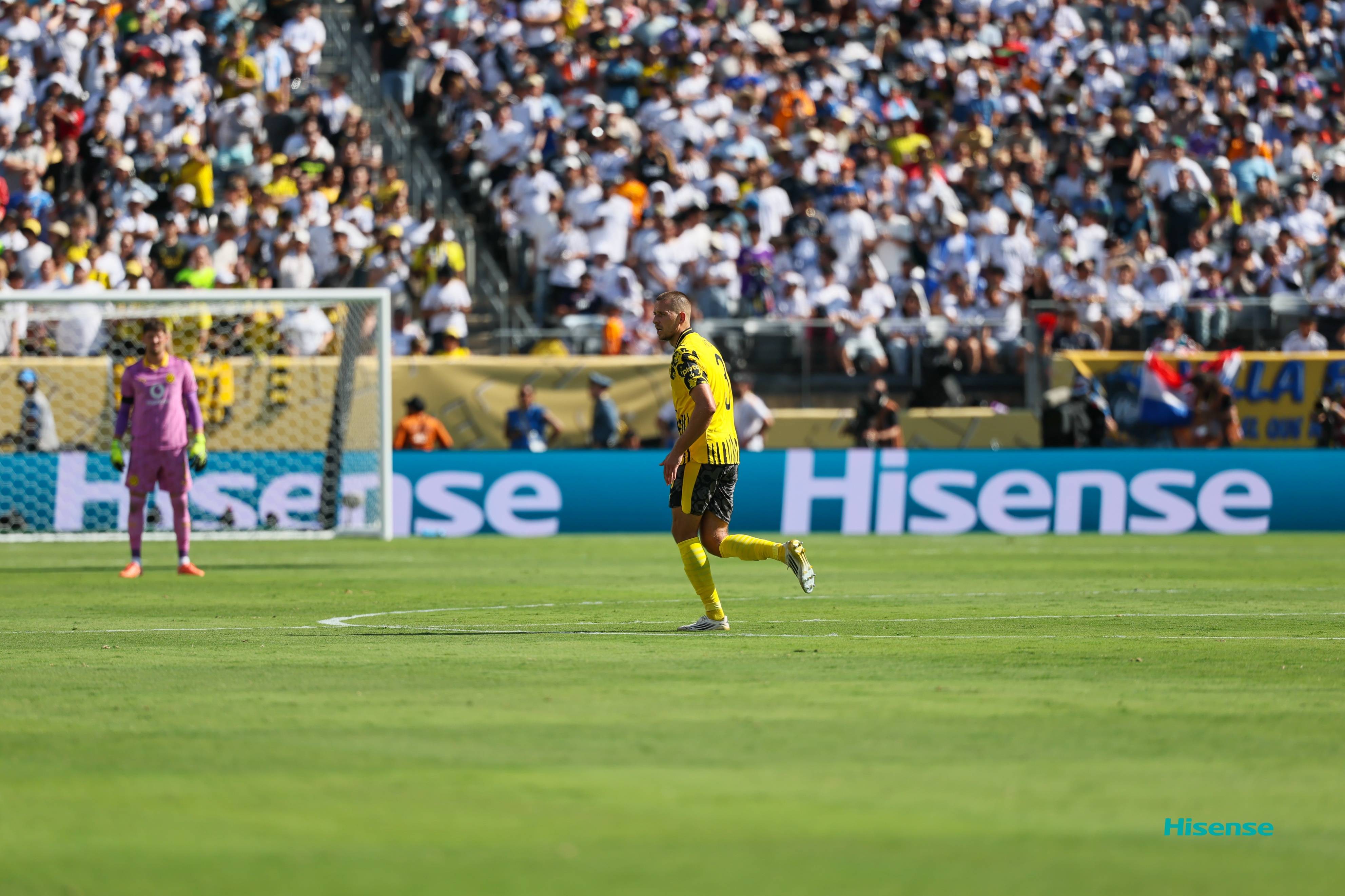 悟空体育官网-皇家马德里遭受压力,险胜晋级