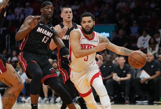 热火队防守出色,力压东部前列 热火队防守出色,力压东部前列