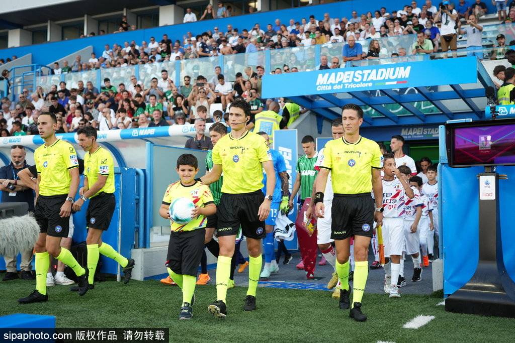 悟空体育-欧洲球队角逐桂冠，热血战斗引人入胜！