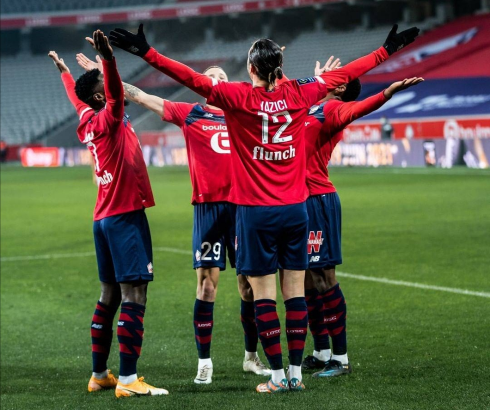 悟空体育-里昂强势登顶，巴黎圣日耳曼接连告负